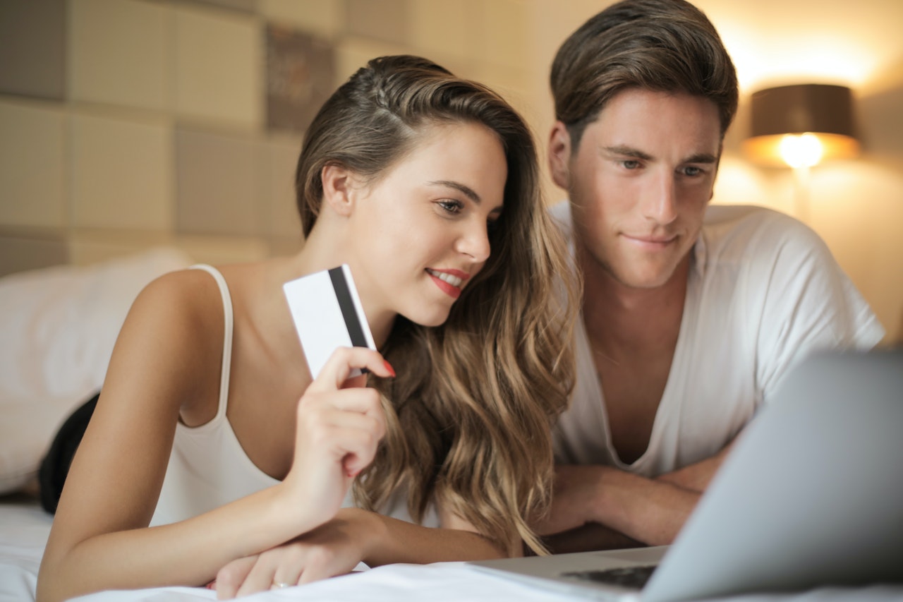Comment choisir un hébergeur fiable pour un projet de site e-commerce et comment cela peut affecter votre stratégie marketing