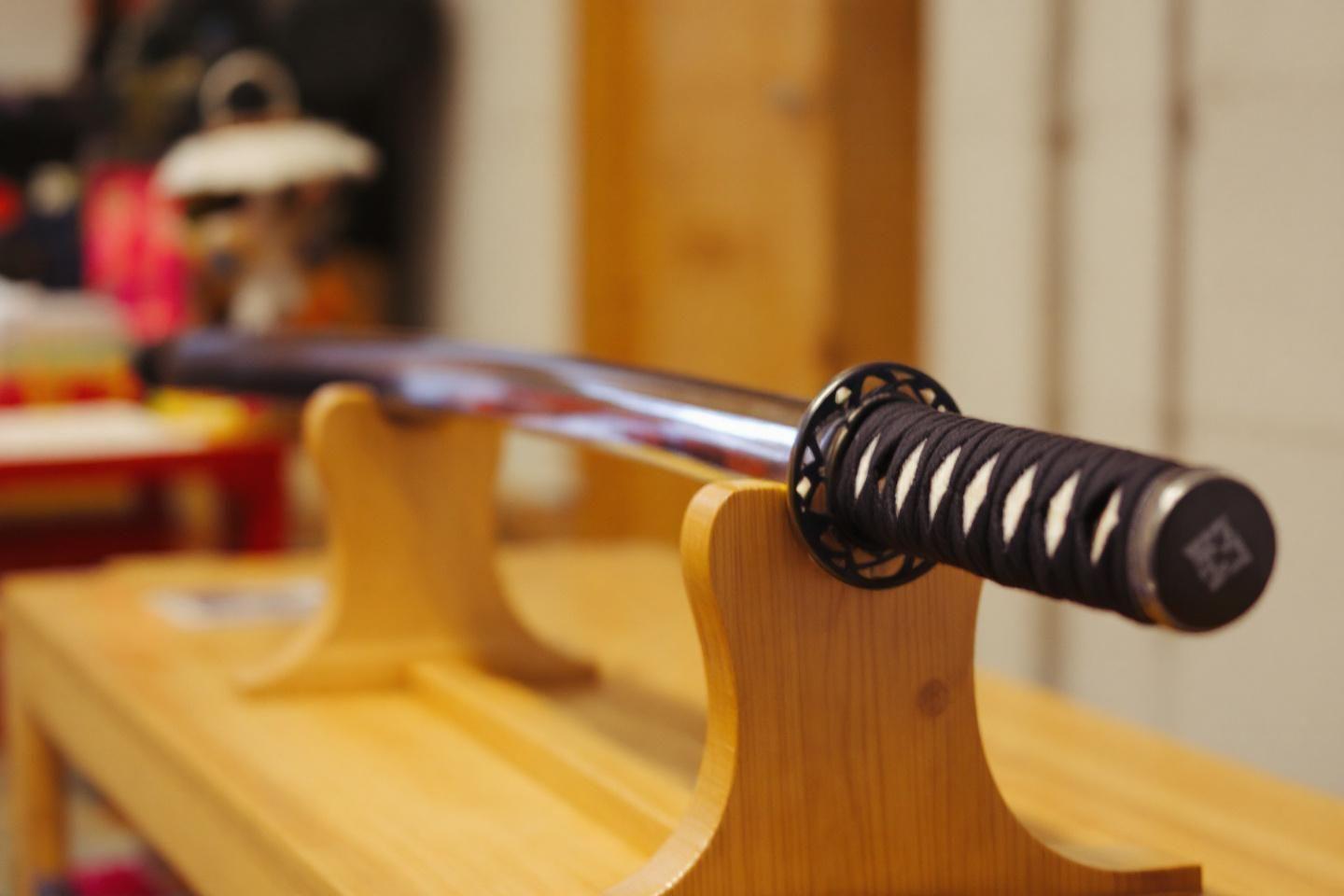 Katana Bleach Ichigo bankai - sabre zanpakuto en bois avec support