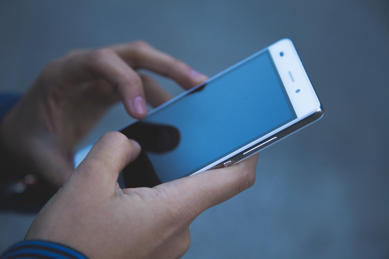 Les batteries amovibles dans les smartphones, nouveau combat de l’UE