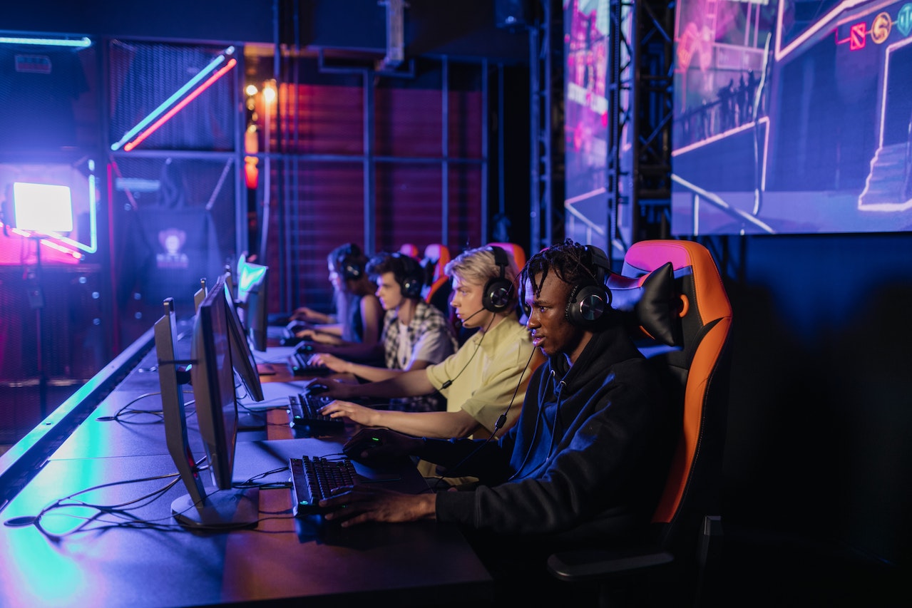 L'essor de l'e-sport : comment le jeu en ligne s'est transformé en un sport mondial pour les spectateurs ?