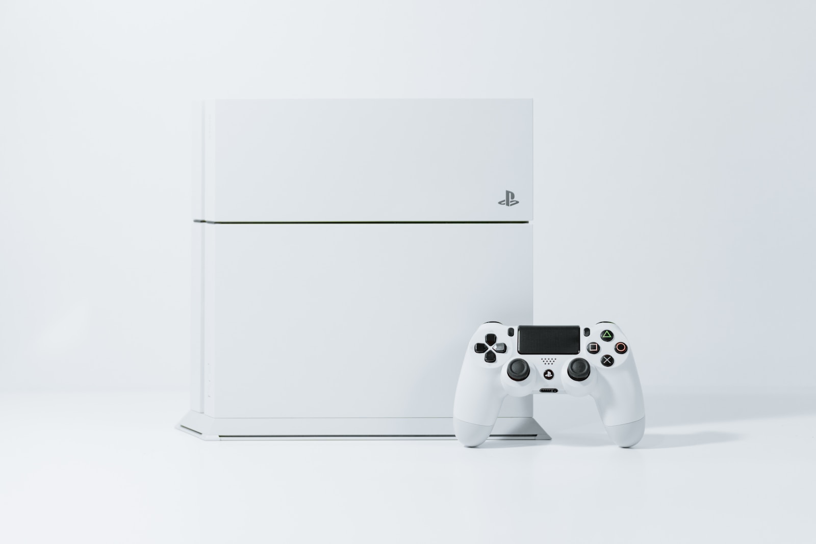 Quelle PS4 fait le moins de bruit : comparatif des différents modèles