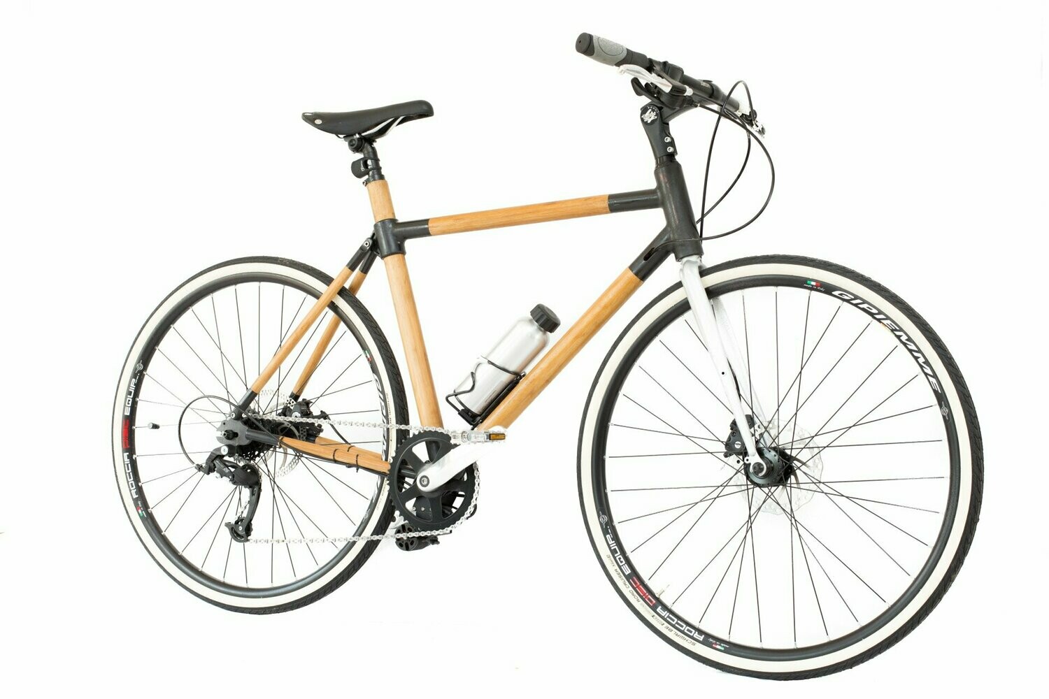Un vélo électrique en bambou avec Hyboo Bike
