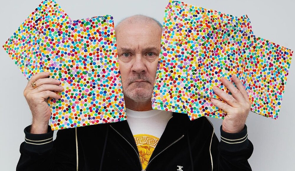 Damien Hirst met le feu à ses œuvres ! Pourquoi ? Pour en faire des NFT !
